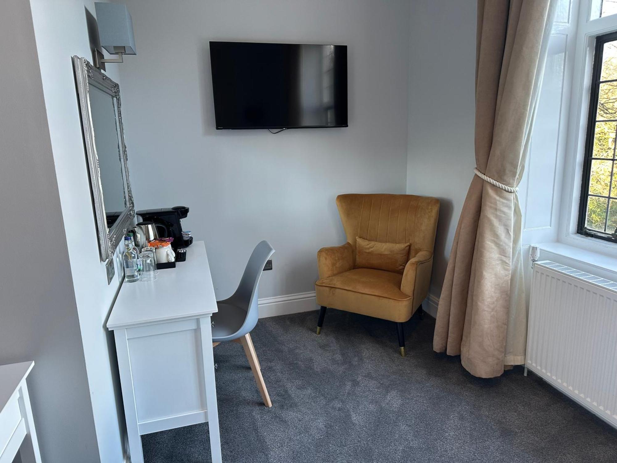 Southcrest Manor Hotel, Best Western Signature Collection Redditch Exterior foto